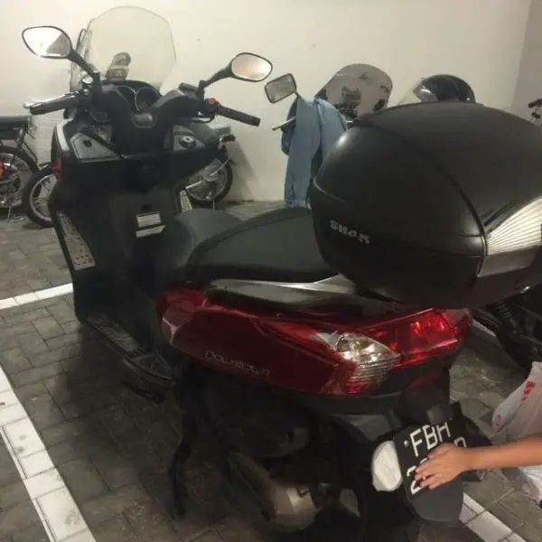 kymco_downtown_200i_1465142549_458e7062.jpg