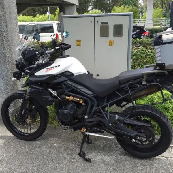 low_mileage_triumph_tiger_800xc_1487644053_34546239.jpg