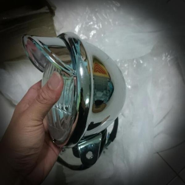 motorcycle_spotlight_vantage_spotlights_scooter_headlight_scooter_spotlight_1423572718_d326c004.jpg