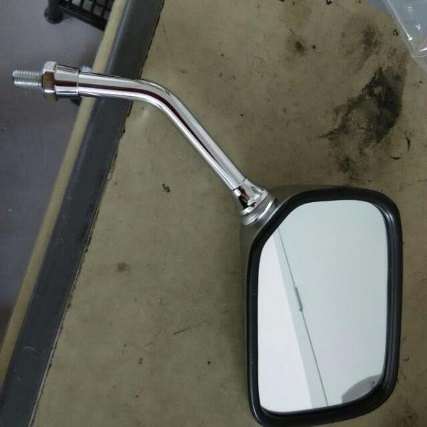 super_4_right_mirror_1.jpg