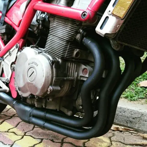 suzuki_bandit_400_1463919112_9512f8b7.jpg