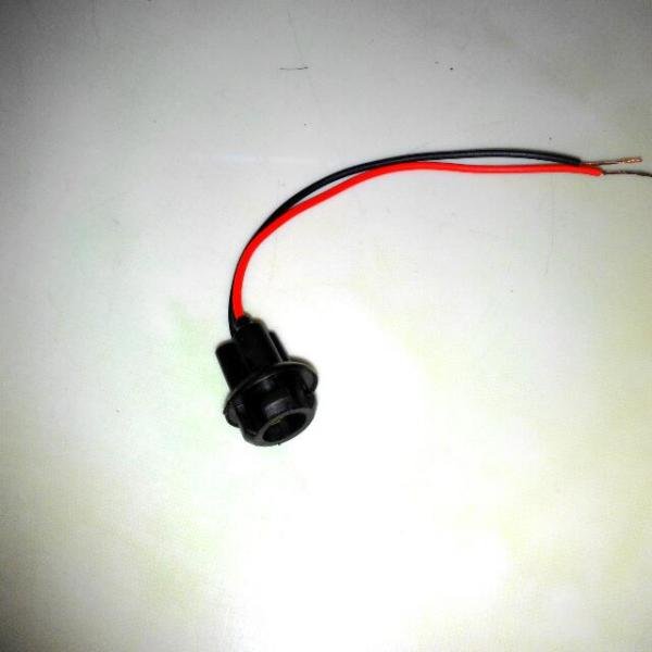 t10_bulb_socket_1441449719_9c36d397.jpg