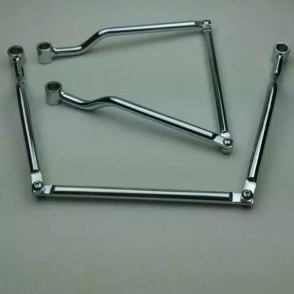universal_saddlebag_support__motorcycle_saddlebag_brackets_1422408146_1cb96389.jpg