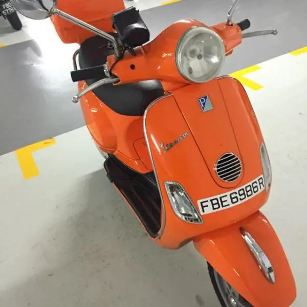 vespa_lx150_orange_1465214784_57abf2de.jpg