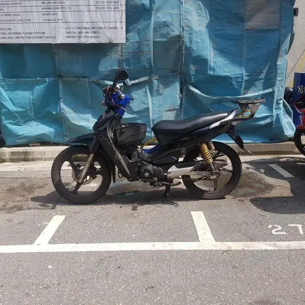 wave125_01.jpg
