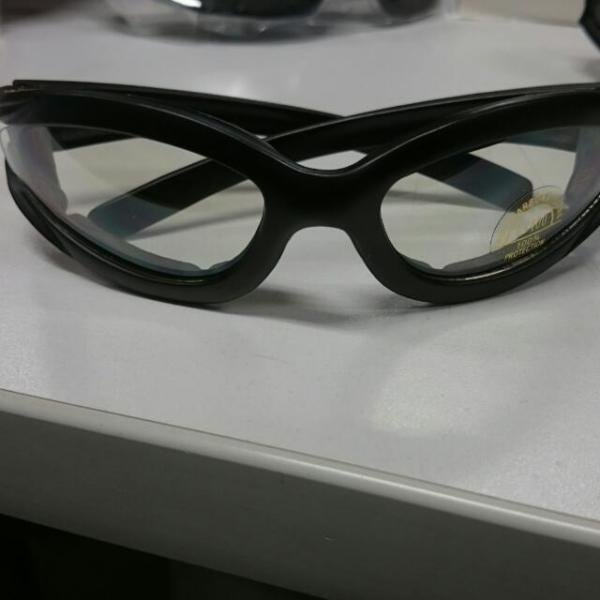 wind_resistant_sunglasses__motorcycle_riding_glasses_1422190774_9ef7d047.jpg