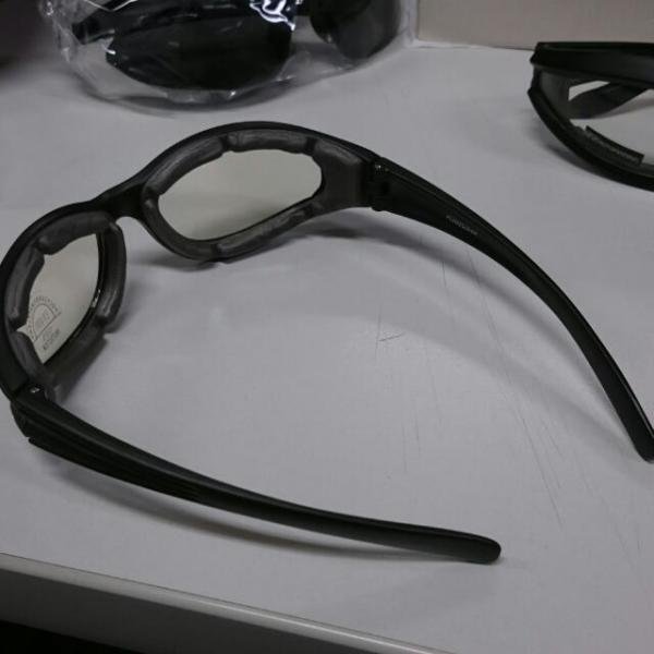 wind_resistant_sunglasses__motorcycle_riding_glasses_1422190774_cd7ab6b0.jpg