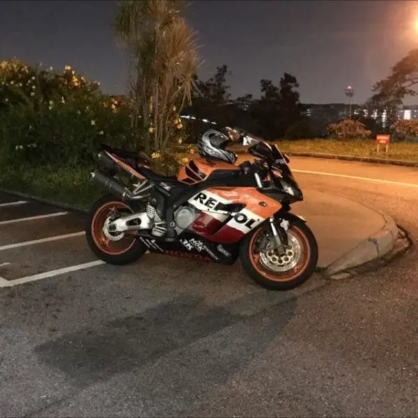 wts_cbr1000_2004_1487255206_387cd182.jpg