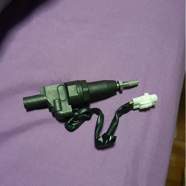 yamaha_oem_quickshifter_1482452151_501a6fe5.jpg