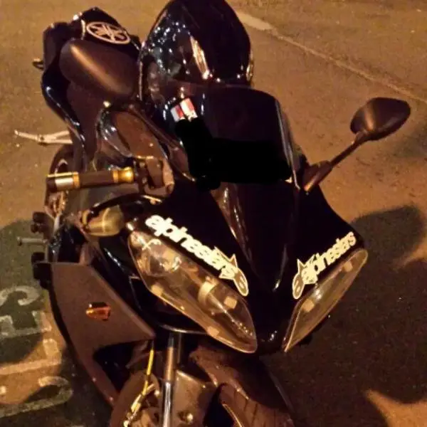 yamaha_r1_year_07_1410324807_e8ae7929.jpg