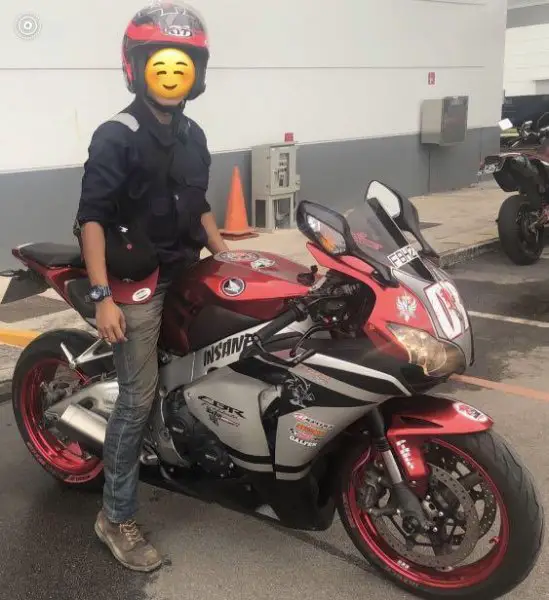 2011_model_cbr1000rr_1607514803_e4ea00d0_progressive.jpg