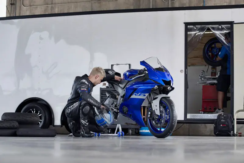 2021_YAM_YZFR6RACE_EU_DPBMC_STA_002_03_preview.thumb.jpg.4f31de9de665e1d223b7bb52e1f50f8b.jpg