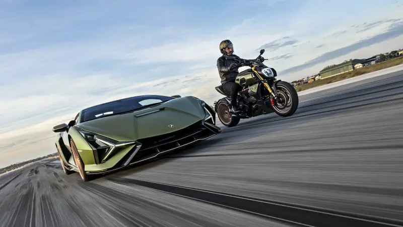 Diavel-lambo-MY21-01-Tech-Spech-Gallery-1920x1080.thumb.jpg.f023c25549f7c4932b2a119b41a8fe69.jpg