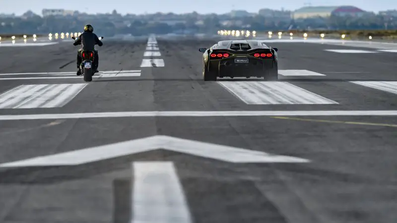 Diavel-lambo-MY21-06-Tech-Spech-Gallery-1920x1080.thumb.jpg.aa25866e7e69b5295f7d856e5d93c235.jpg