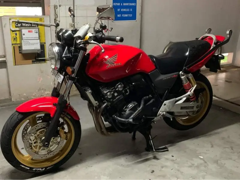 Honda cb400 revo