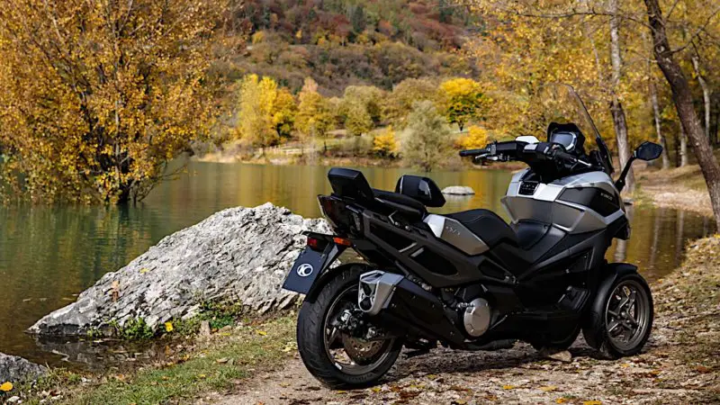 kymco-cv3---lake.jpg