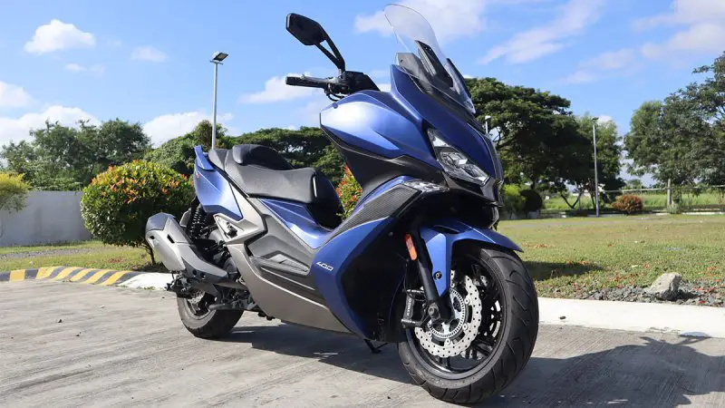 2019-kymco-xciting-s-400i-review-01-1571727465.thumb.jpg.535e62d3ecd1a305a967bffb65d9f7ef.jpg