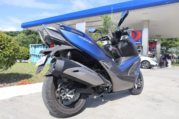 2019-kymco-xciting-s-400i-review-05-1571727471.jpg.2c8f59d673125a788cb32b1ea02b0caa.jpg