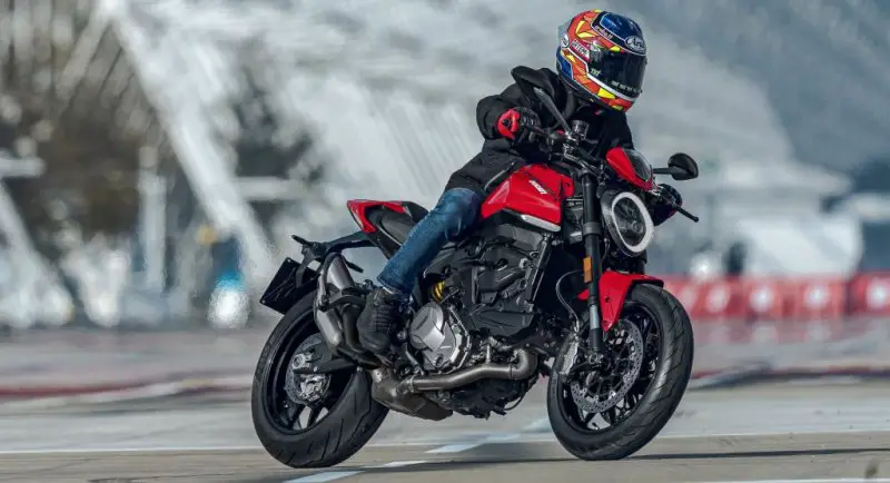 2021-Ducati-Monster-1024x555.thumb.jpg.822e9e3e91dee619cf590117c87d096d.jpg