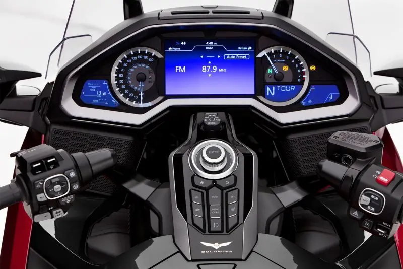 2021-Honda-GL1800-Gold-Wing-Tour-06.thumb.jpg.847d005f22faf6bf1d952971eaa44c03.jpg