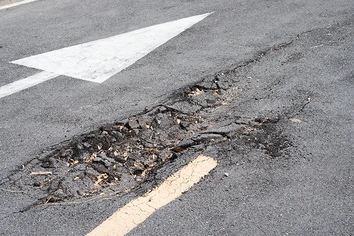 Worst-Roads-Surfaces-To-Drive-On-0.jpg.6830a208802b8b868d40ba651667c500.jpg