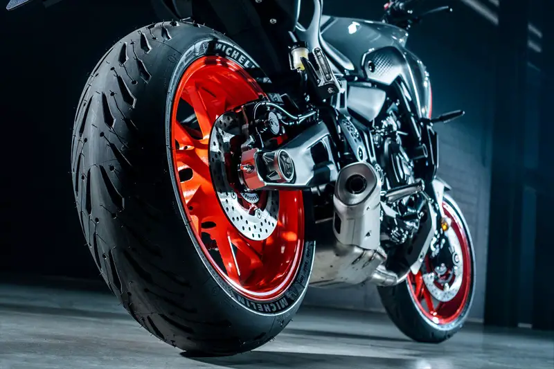 2021-Yamaha-MT-07-First-Look-Review-16.jpg.10d4689f9949469ab8f8e04cb2cefae1.jpg