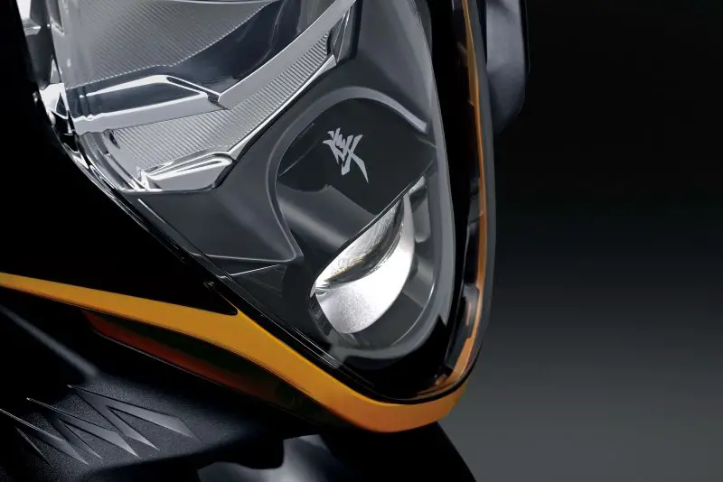 gsx1300rrqm2_head_light_4.thumb.jpg.86f14610b5218c48bad8108d86a0bffe.jpg