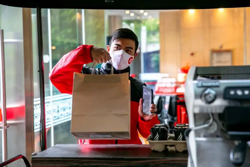 20210302_airasiadeliveryteam3_airasia.thumb.jpg.dde801074c62b357b4ad3f88e35a5a95.jpg