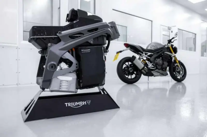 Triumph_TE1_LR--5.thumb.jpg.6af1c9c6c718a251f13a4978168b86df.jpg