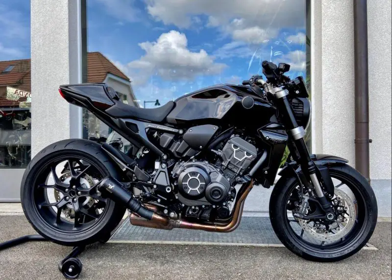 Honda cb1000r black edition