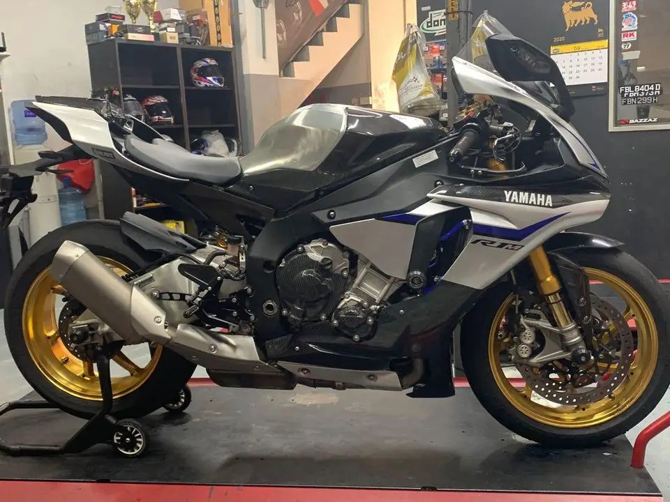 2015 Yamaha R1M (COE Dec 2025) Class 2 Motorcycles