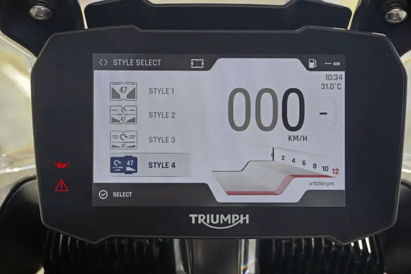 2021-Triumph-Tiger-900-Review-Singapore-CarBuyer.com_.sg-3.thumb.jpg.0de4e3cc028bfcaeeb35ec3894a1b01f.jpg