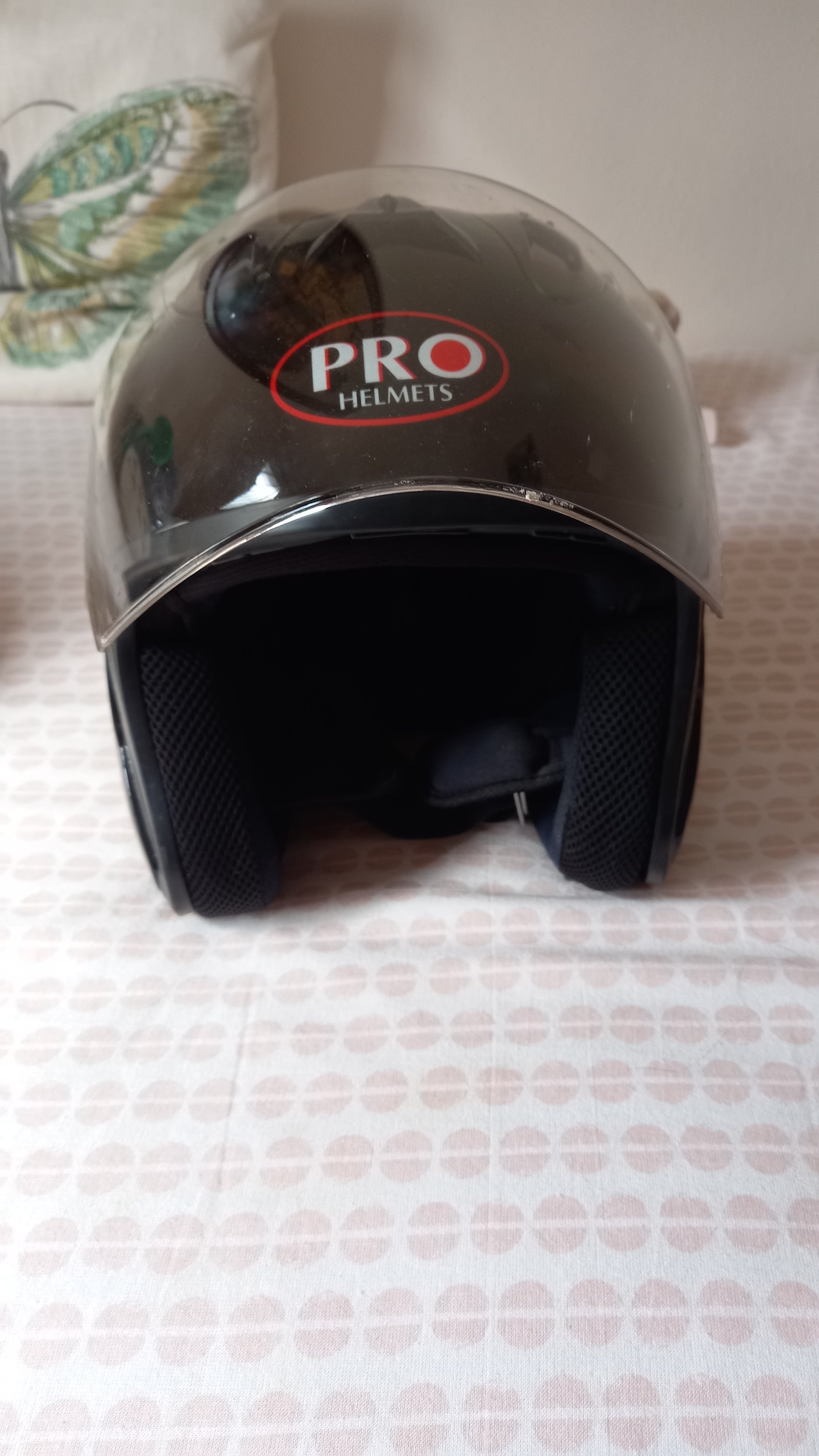 Used helmets for sale Motorcycle Apparels (Gloves, Helmets, Riding