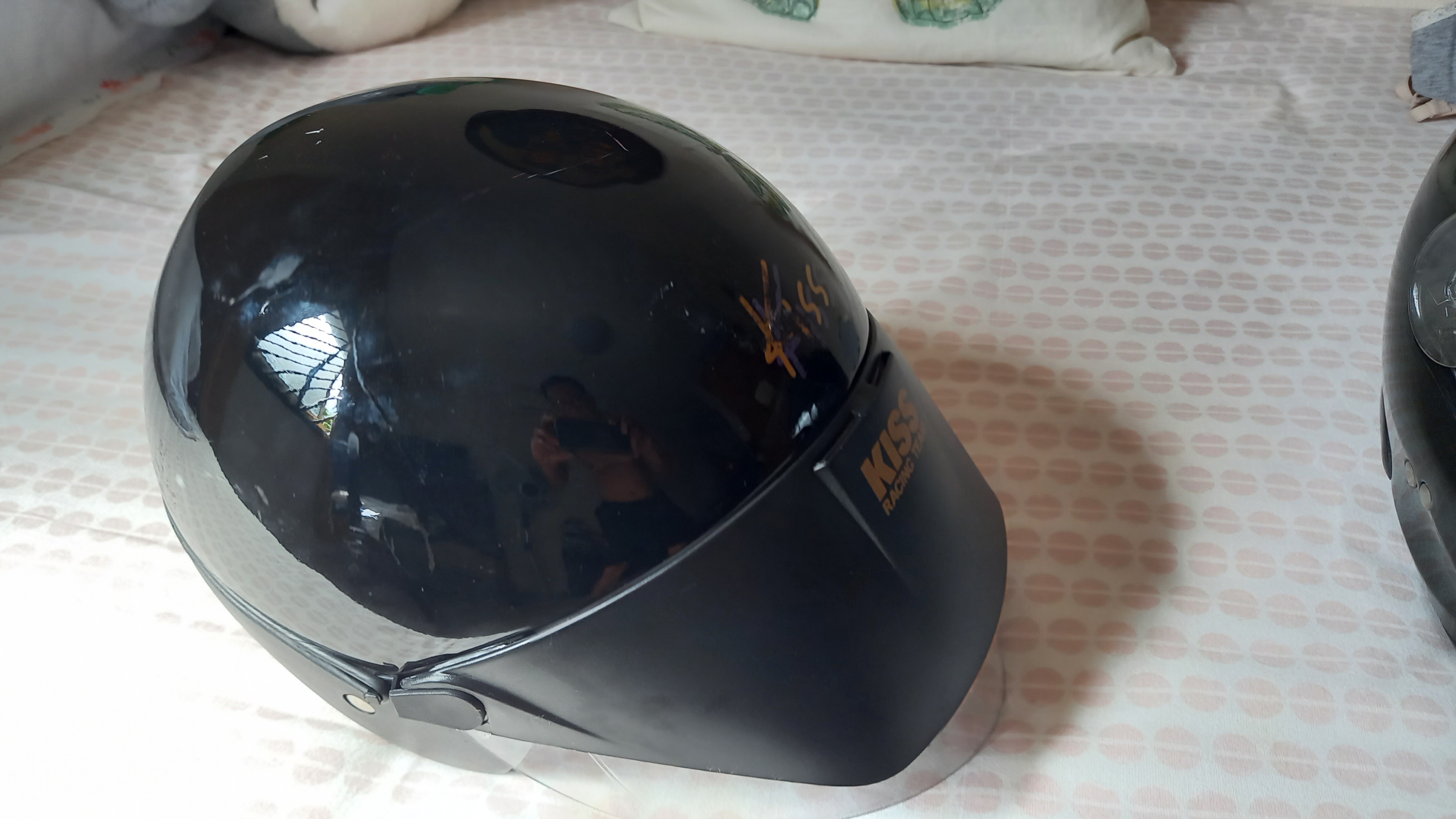 Used helmets for sale Motorcycle Apparels (Gloves, Helmets, Riding