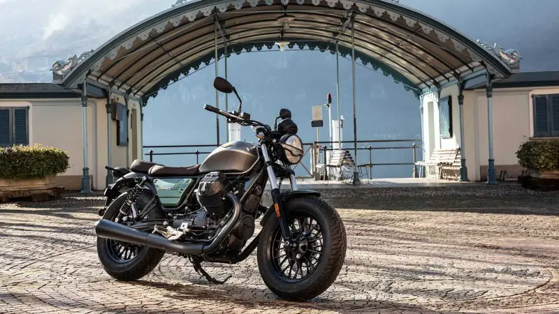 2021-moto-guzzi-v9-centennial-livery.thumb.jpg.36af21a54a540b0c608e2122686167cb.jpg