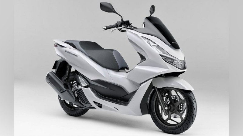 pcx-white-insert-1607736524.thumb.jpg.8e11d465d38f497fb4c4ccc15bb49ccc.jpg