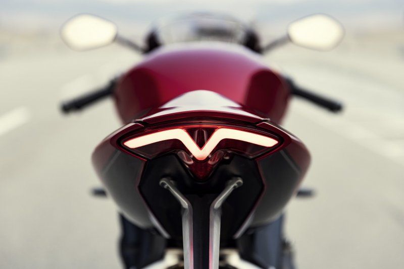 1308913013_SpeedTriple1200RR_MY22_Detail_8_ML.thumb.jpg.af82e96dedb4aa748fad1e97bcb7a9c3.jpg