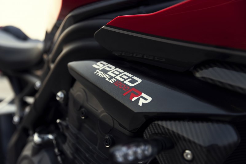 2093850999_SpeedTriple1200RR_MY22_Detail_9_ML.thumb.jpg.b313177ea8ca03d28f2b7abc6cf56431.jpg