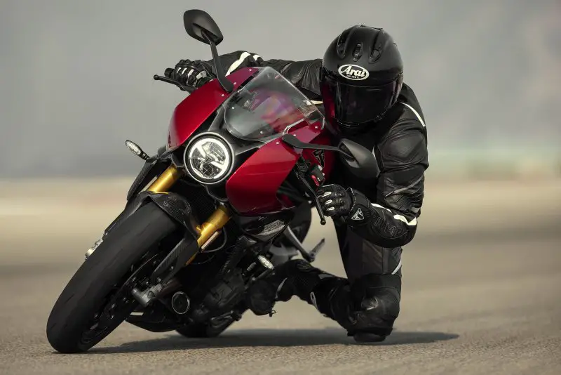 275231900_SpeedTriple1200RR_MY22_27A4210-1_ML.thumb.jpg.f9d85c53c7b1de6235420927a0e66838.jpg