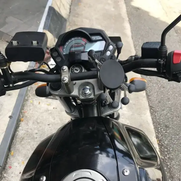 yamaha_fz16_motorcycle_handphone_holder_mount_mobile_phone_holder_mount_xgrip_1521866191_9ef6f62a.thumb.jpg.65fe9d35cac854ba871d3b6791c2bcdd.jpg