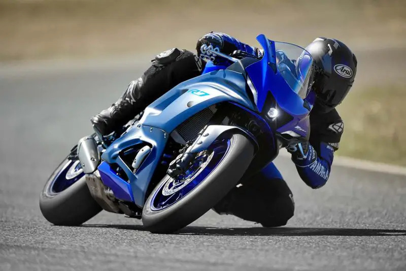 2022-Yamaha-YZF-R7-01.thumb.jpg.e0b75893c651ea275dbb021c3d14e201.jpg