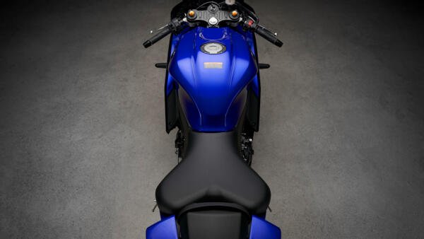 2022-Yamaha-YZF700R7-EU-Detail-005-03_Mobile.jpg.6f771e77a0a0ebc03e3bd887ece48859.jpg