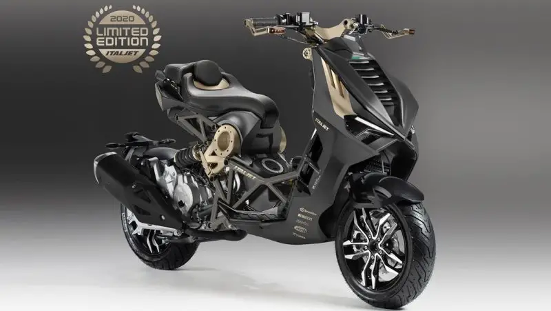 Italjet-Dragster-Limited-Edition-169FullWidth-83ffb171-1698582-6712.thumb.jpeg.005122d6495e3bc5b8cb0aa650d453e0.jpeg