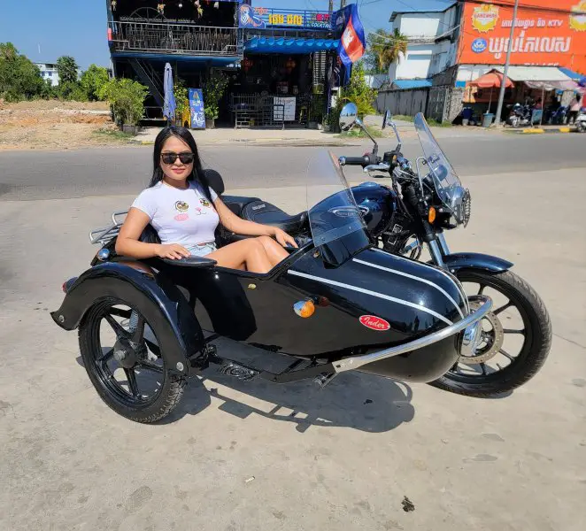 ZZZZZmoto2.jpg