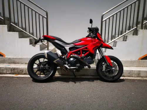 More information about "Ducati hypermotard 821"