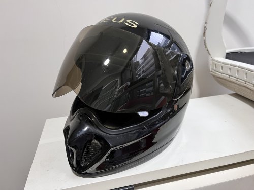 More information about "Zeus full face helmet for sale! With free gift!"